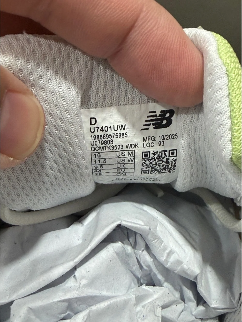 New Balance size 10